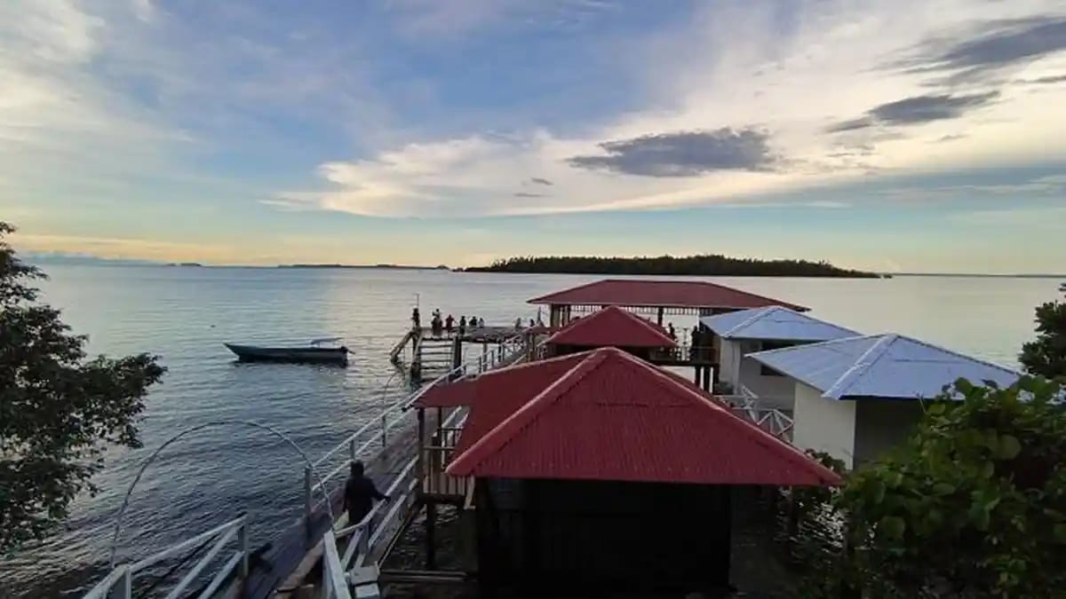 Pantai Blessing ston